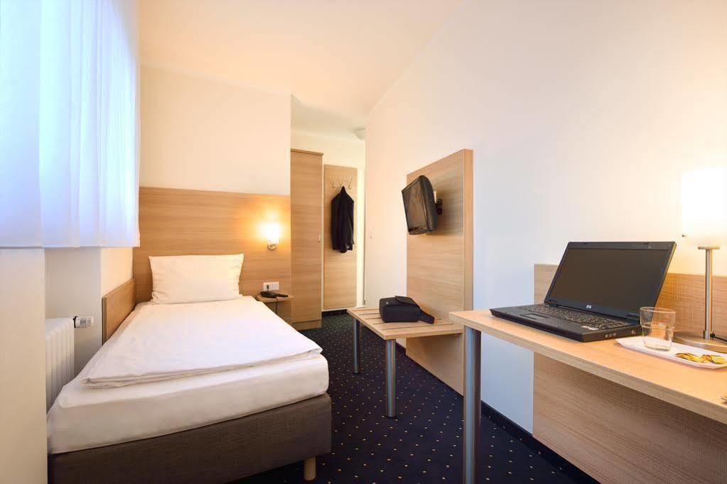 Hotel Celina Niederrheinischer Hof Krefeld Exterior foto